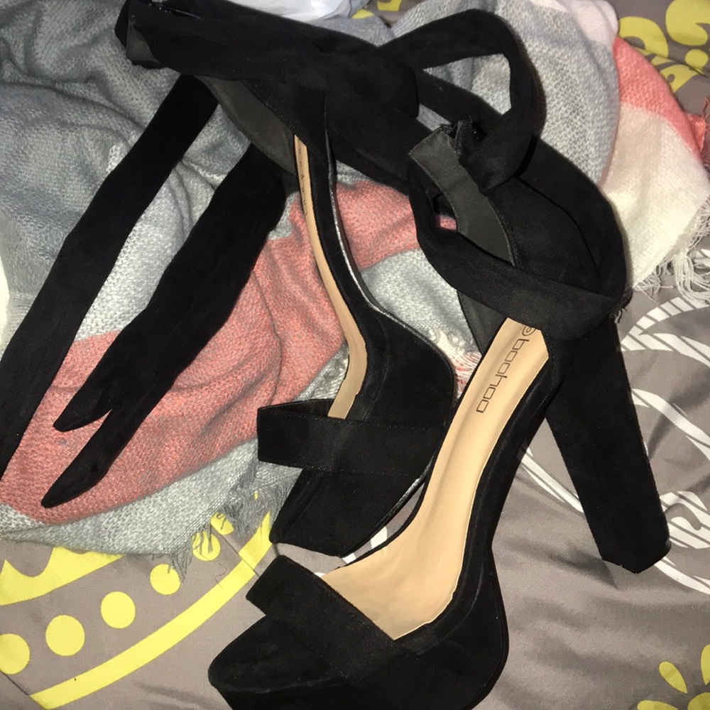 Boohoo Black Suede platform heels